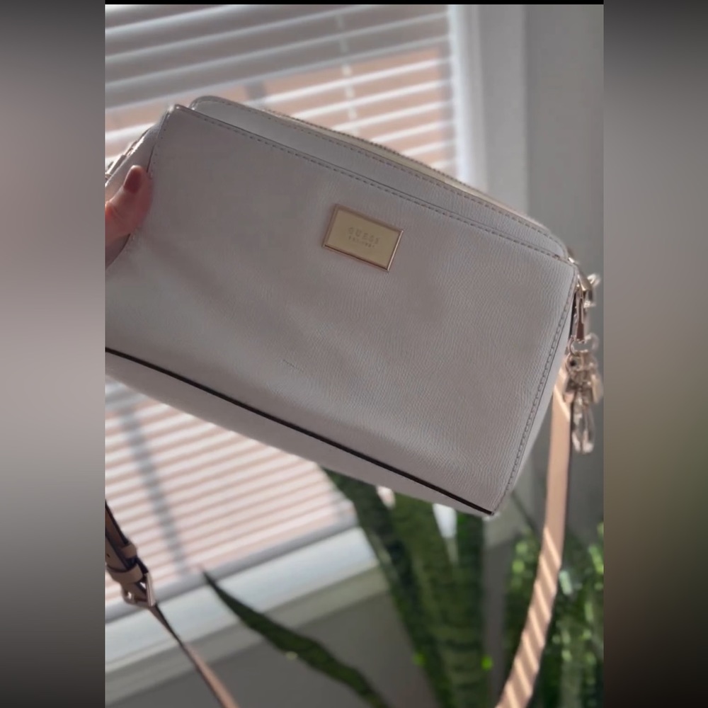 GUESS CROSSBODY